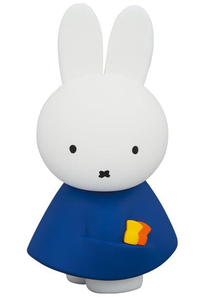 UDF Dick Bruna Series 5 Miffy with Caramel Art toy Medicom Toy