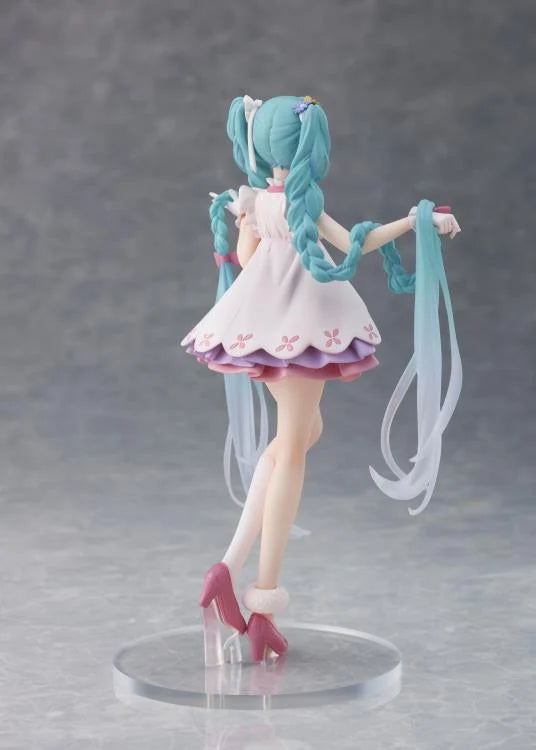 Hatsune Miku Wonderland Figure Rapunzel Art toy Taito