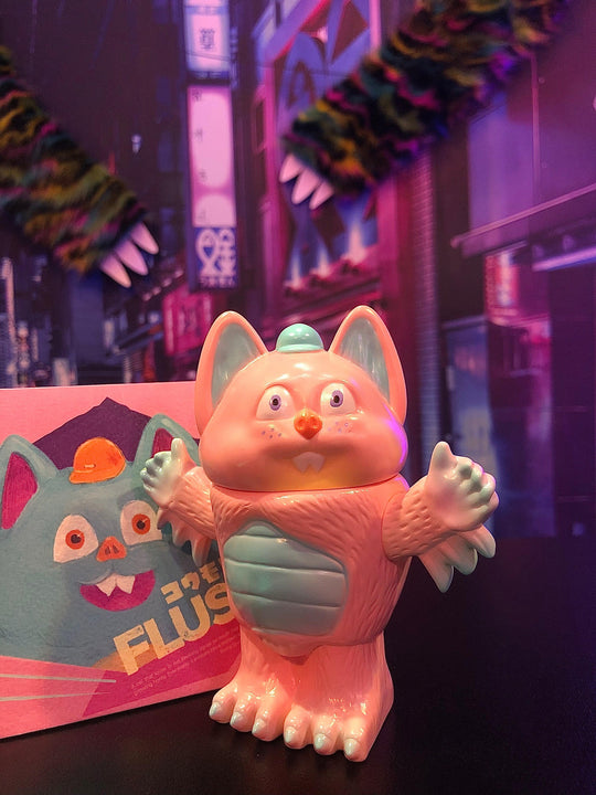 Flushing Pink Vampire Designer Toys momozaza