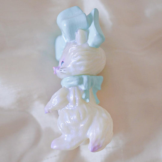 Mint Milk Kira Imai collaboration BAB Kat by Ms LUTRA Sofubi Ms Lutra