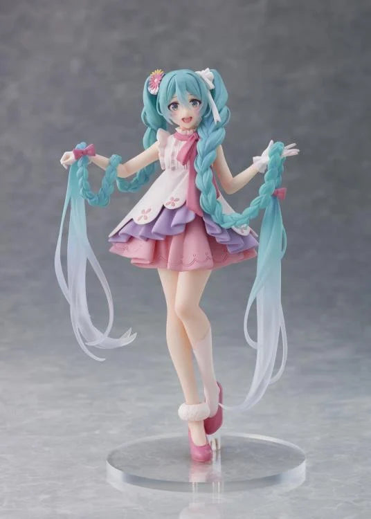 Hatsune Miku Wonderland Figure Rapunzel Art toy Taito