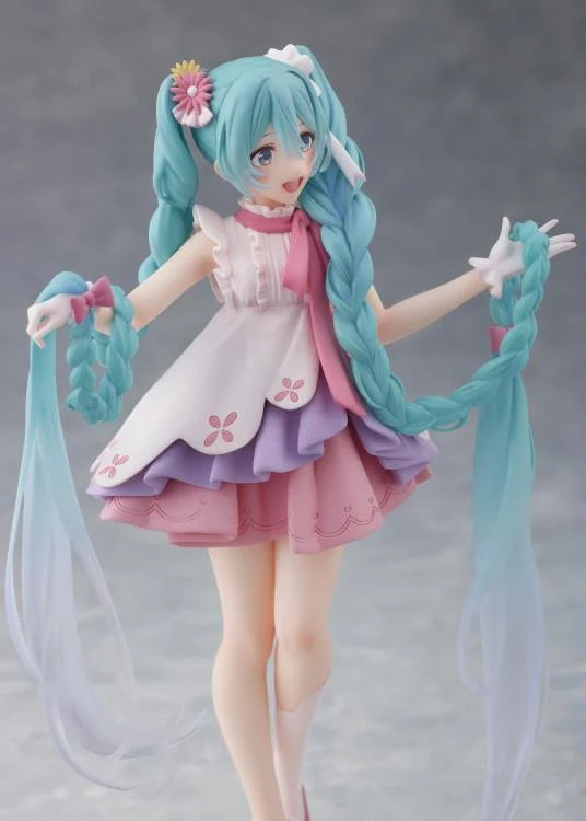 Hatsune Miku Wonderland Figure Rapunzel Art toy Taito