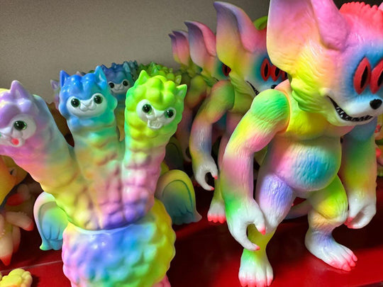 Neon Dream King Pacara (Matte) by Art Junkie x Bubble Wrapp Sofubi Art Junkie x Bubble Wrapp